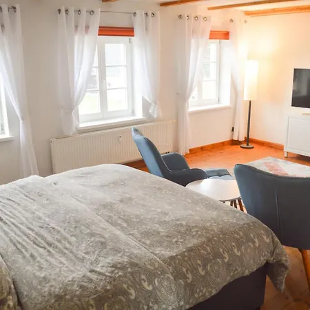 Apartament Gutshaus Neu Necheln