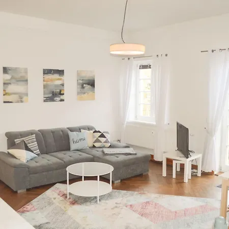 Gutshaus Neu Necheln * Bruel